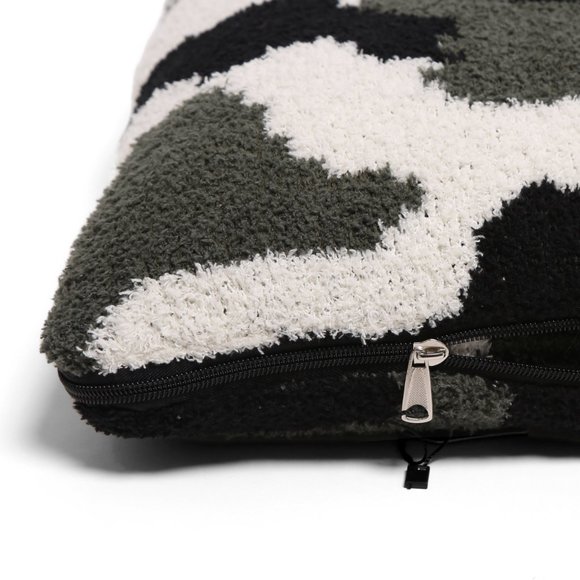 P/S 2 in 1 Blanket/Pillow! Camouflage Pattern Luxury Soft Throw Blanket & Pillow - Picture 11 of 13